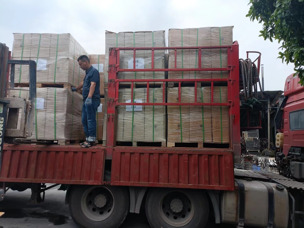 Sứ cường độ cao C-120 Trạm cách điện ANSI TR-208 Men nâu
