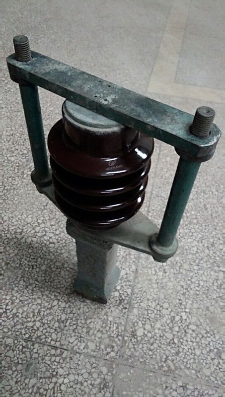Cơ sở kim loại Lớp cách điện lõi rắn 11KV IEC Class